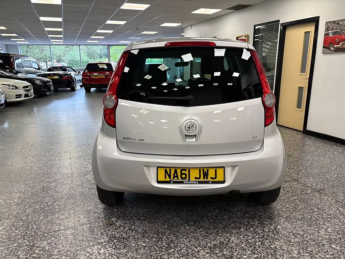Used 2011 Vauxhall Agila Se Silver - Interior and Exterior details 10