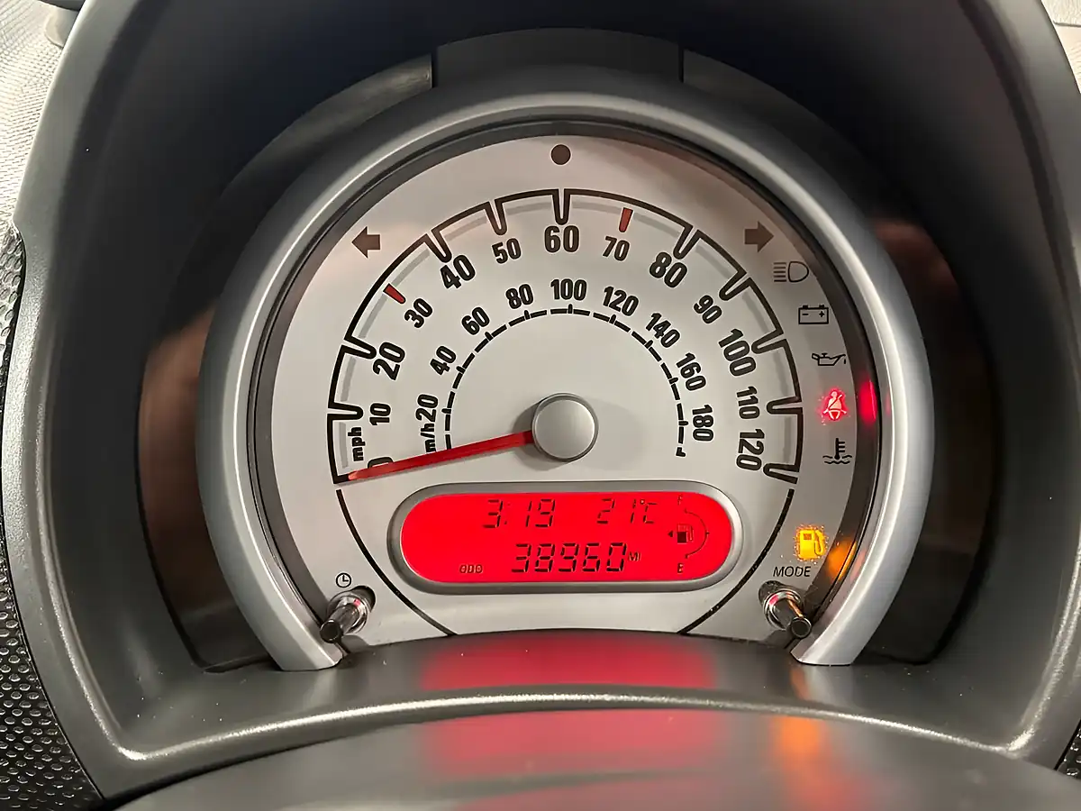 Used 2011 Vauxhall Agila Se Silver - Interior and Exterior details 18