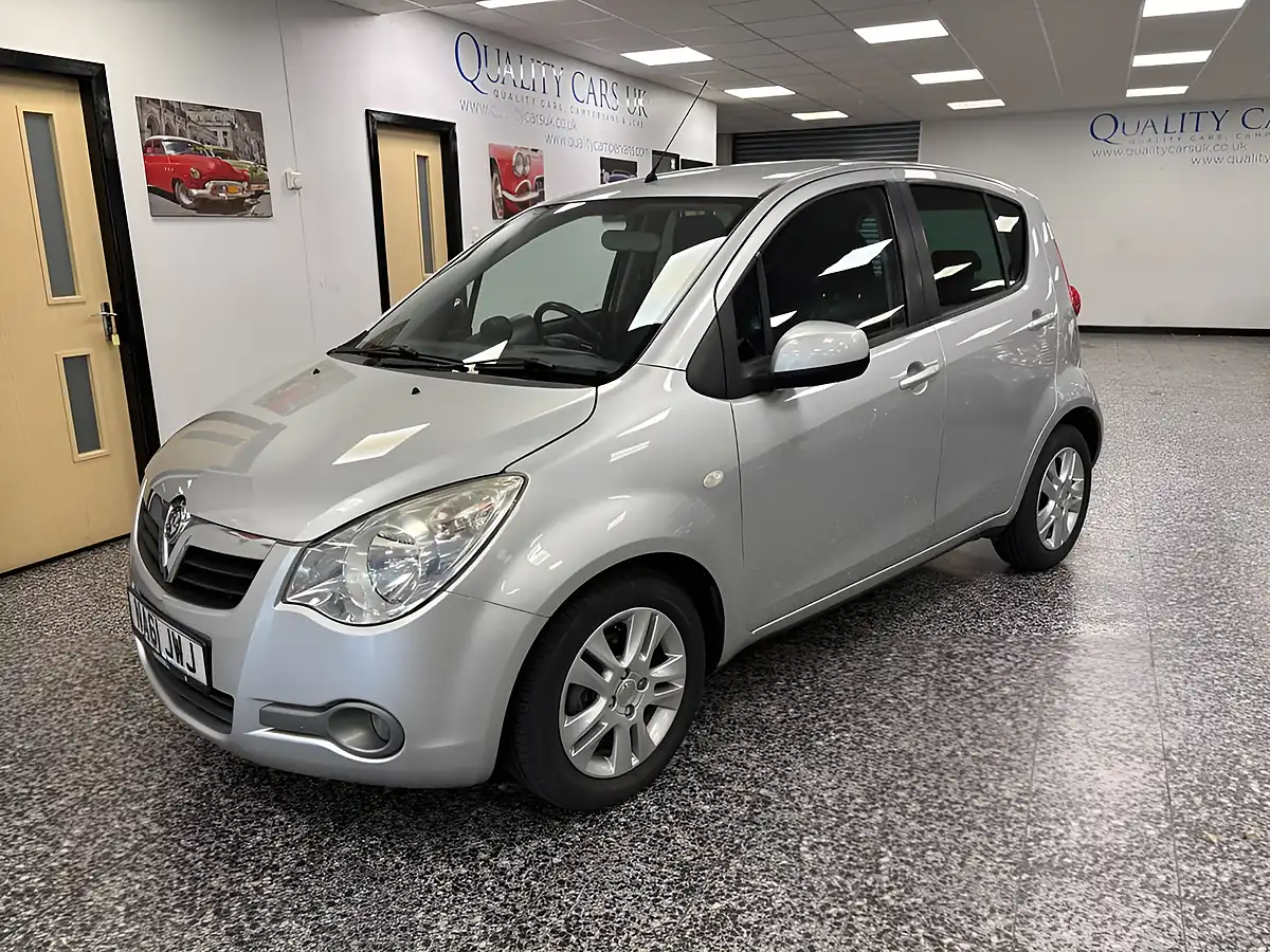 Used 2011 Vauxhall Agila Se Silver - Interior and Exterior details 5