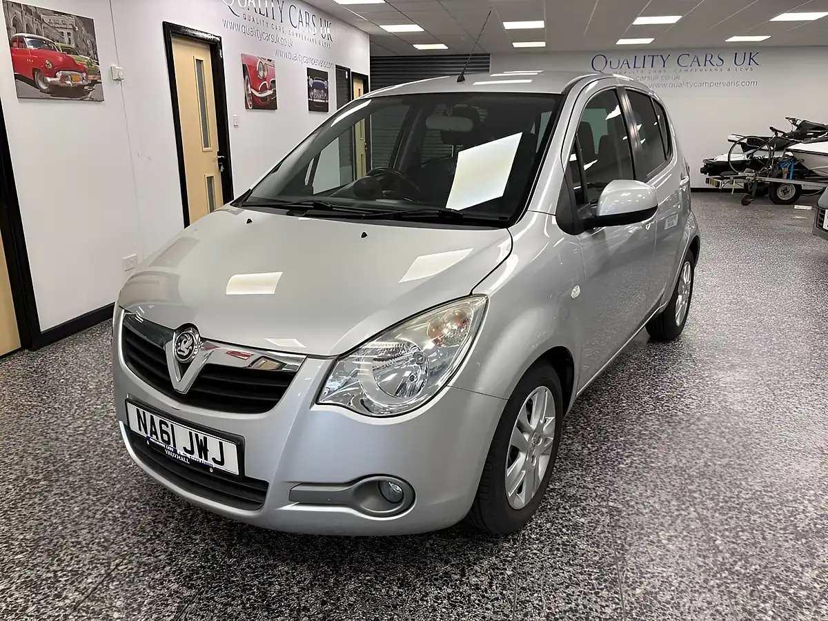 Used 2011 Vauxhall Agila Se Silver - Interior and Exterior details 6