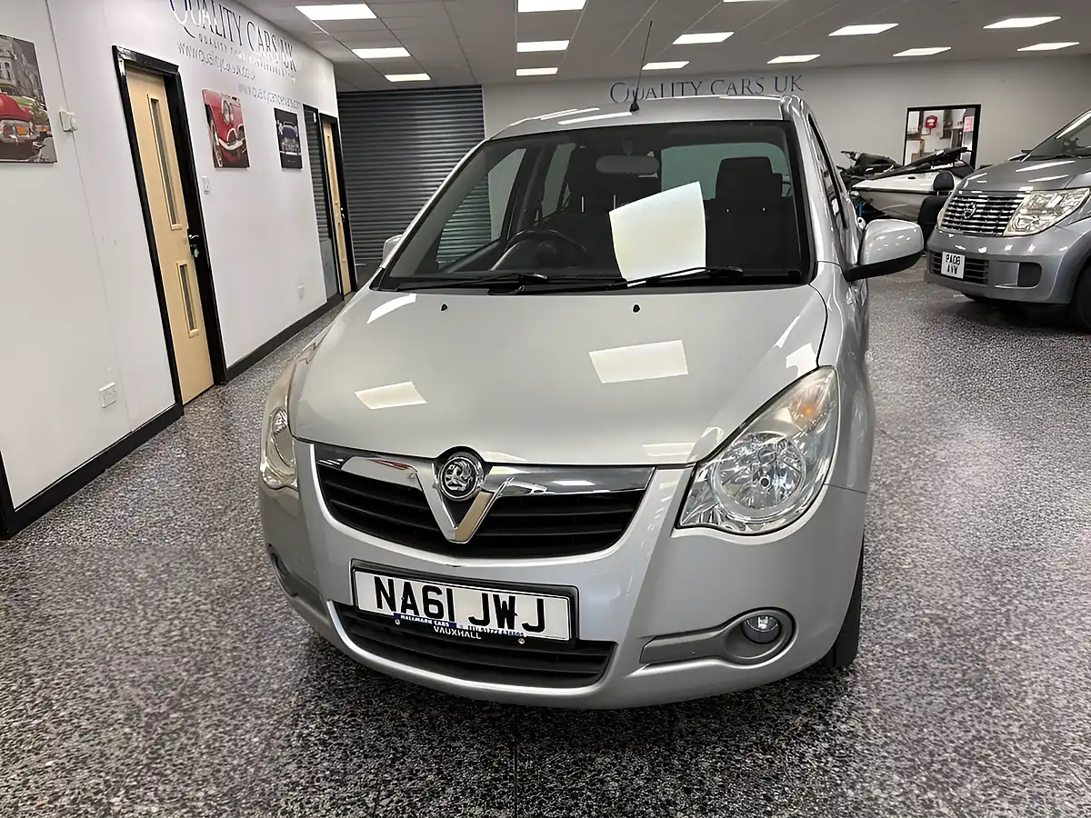 Used 2011 Vauxhall Agila Se Silver - Interior and Exterior details 7
