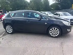 Used 2011 Vauxhall Astra Elite Black - Interior and Exterior details 2