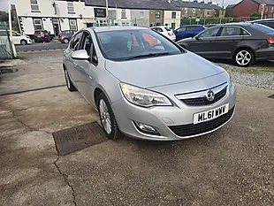 Used 2011 Vauxhall Astra Excite Silver - Interior and Exterior details 2