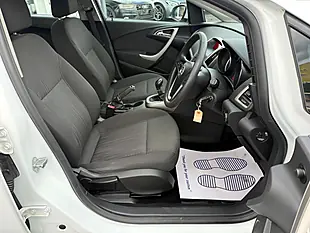 Used 2011 Vauxhall Astra Excite White - Interior and Exterior details 12