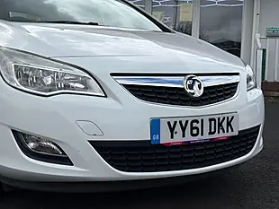 Used 2011 Vauxhall Astra Excite White - Interior and Exterior details 9