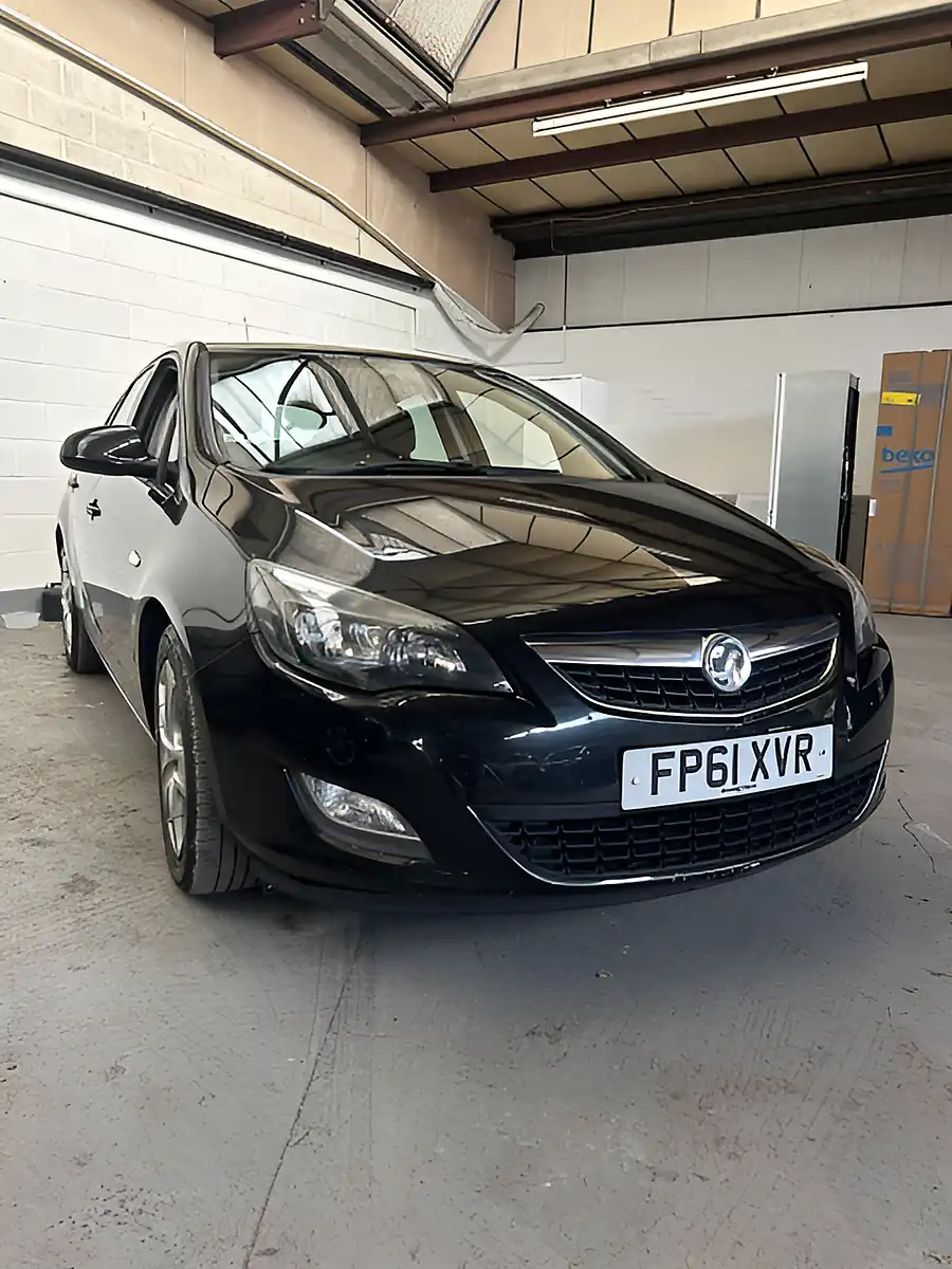 Used 2011 Vauxhall Astra Exclusiv Black - Interior and Exterior details 3
