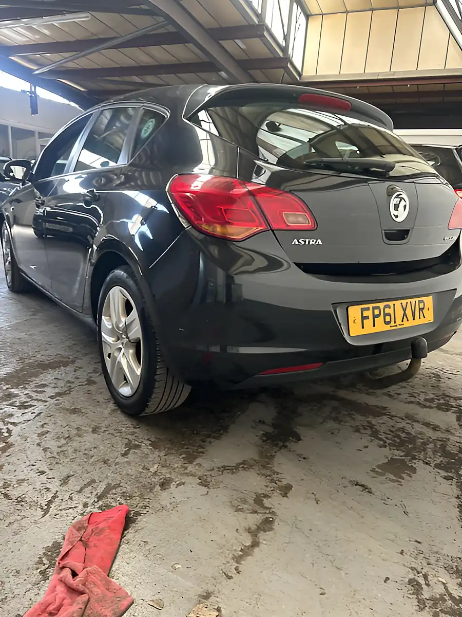 Used 2011 Vauxhall Astra Exclusiv Black - Interior and Exterior details 4