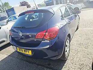 Used 2011 Vauxhall Astra Exclusiv Blue - Interior and Exterior details 2