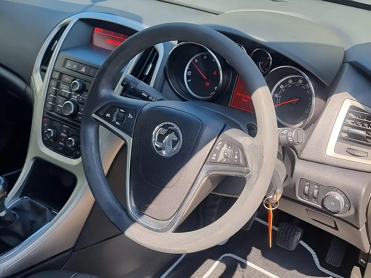 Used 2011 Vauxhall Astra Exclusiv Sports Tourer Grey - Interior and Exterior details 9