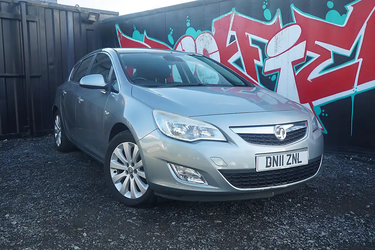 Used 2011 Vauxhall Astra Se Silver - Interior and Exterior details 2