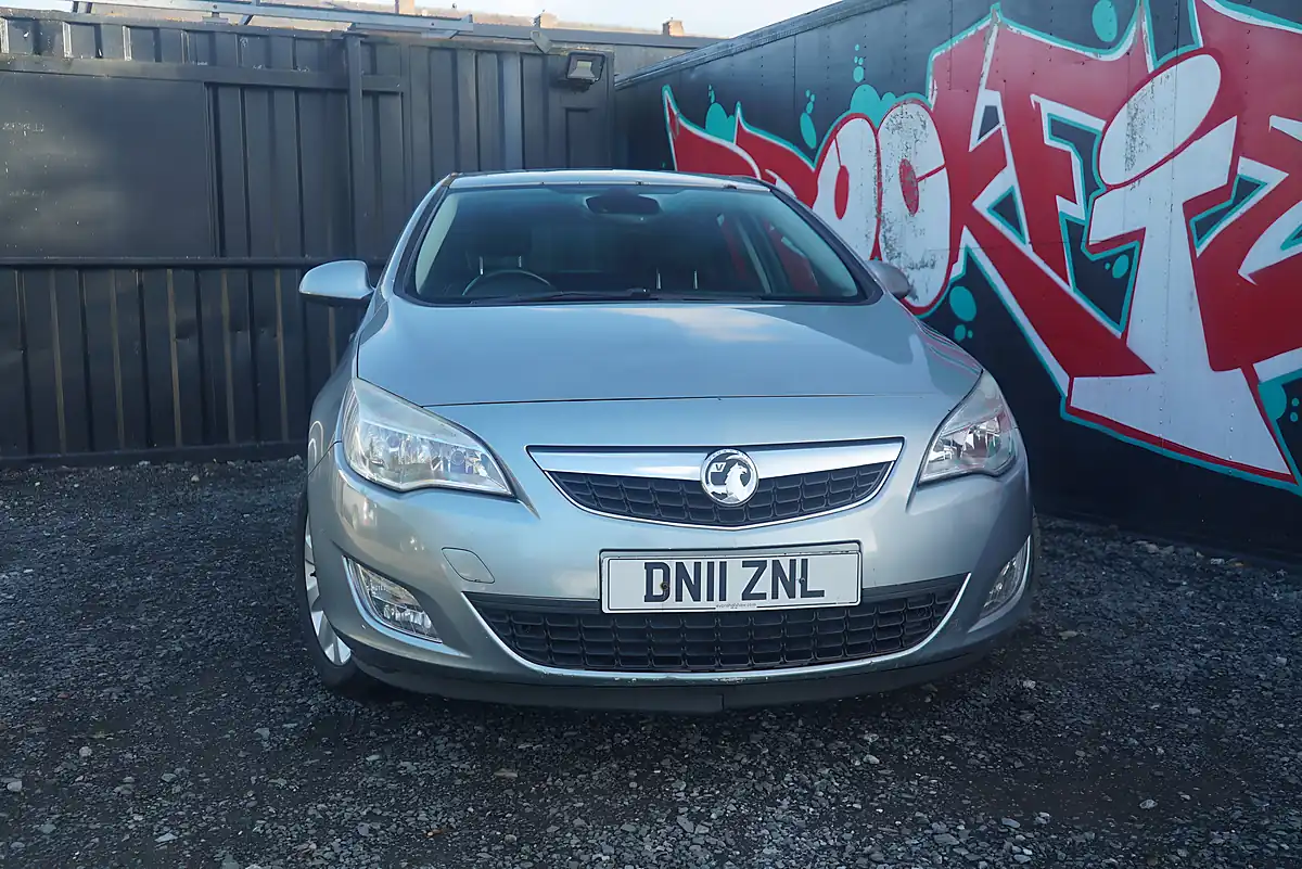 Used 2011 Vauxhall Astra Se Silver - Interior and Exterior details 4