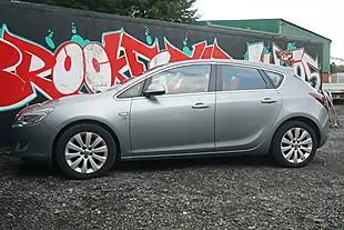 Used 2011 Vauxhall Astra Se Silver - Interior and Exterior details 9