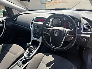 Used 2011 Vauxhall Astra Sri Black - Interior and Exterior details 12