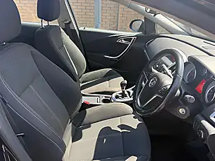 Used 2011 Vauxhall Astra Sri Black - Interior and Exterior details 14
