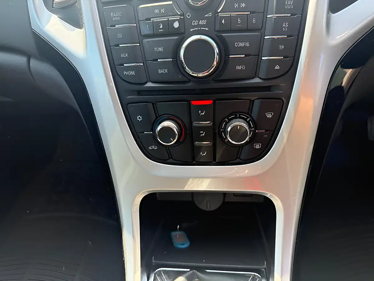 Used 2011 Vauxhall Astra Sri Black - Interior and Exterior details 18