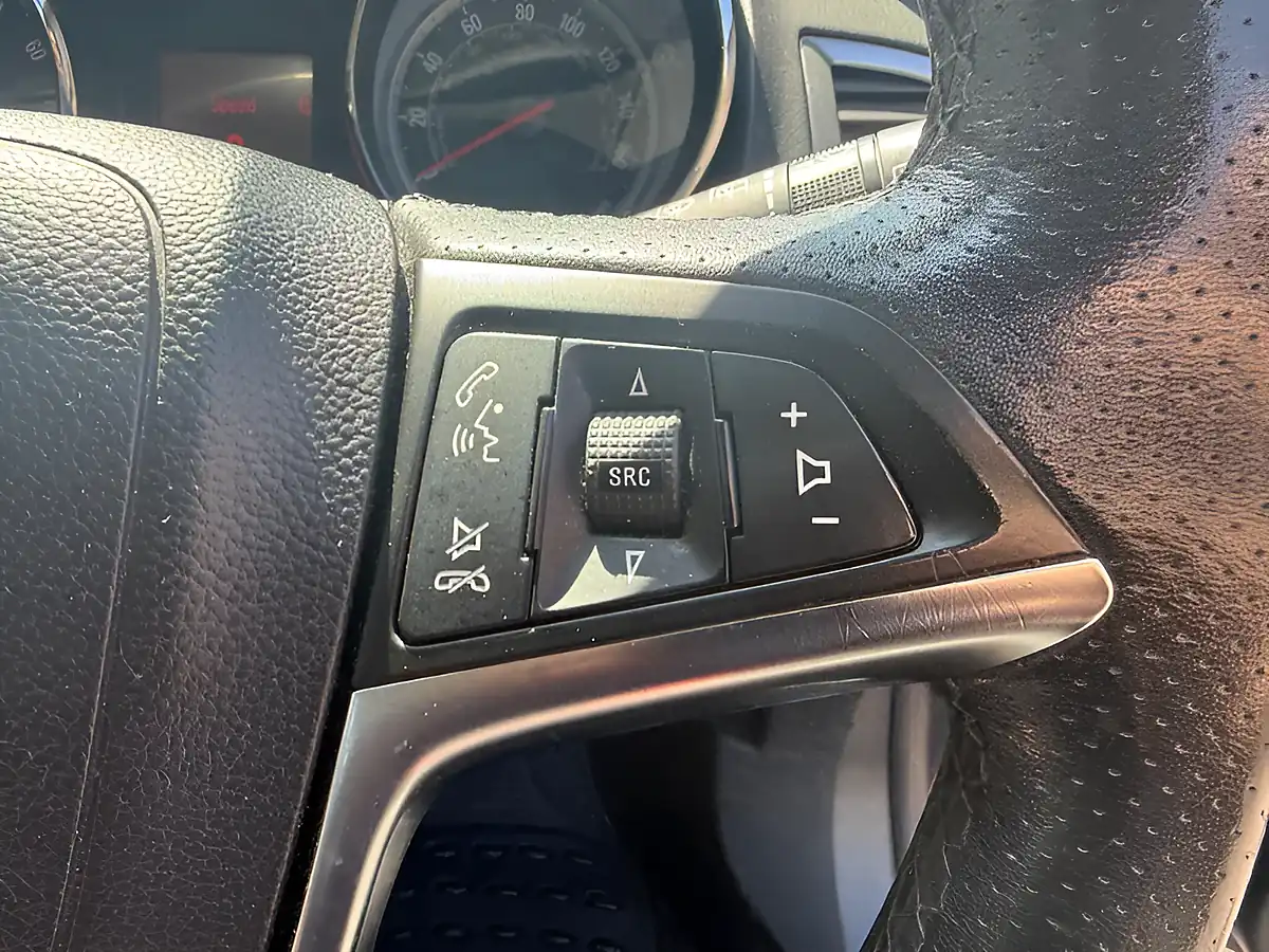 Used 2011 Vauxhall Astra Sri Black - Interior and Exterior details 19
