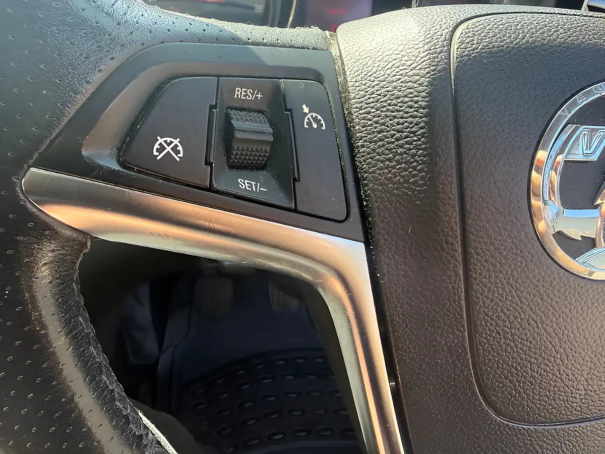 Used 2011 Vauxhall Astra Sri Black - Interior and Exterior details 20