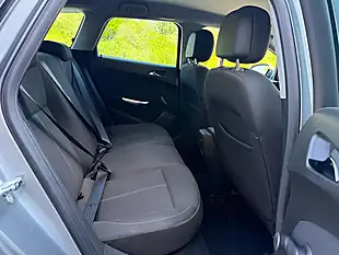 Used 2011 Vauxhall Astra Sri Silver - Interior and Exterior details 9