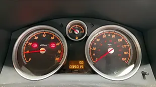 Used 2011 Vauxhall Astra Sri Silver - Interior and Exterior details 15