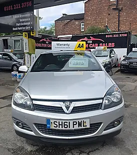 Used 2011 Vauxhall Astra Sri Silver - Interior and Exterior details 3