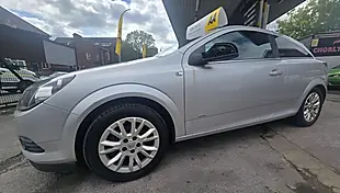 Used 2011 Vauxhall Astra Sri Silver - Interior and Exterior details 6