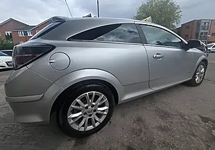 Used 2011 Vauxhall Astra Sri Silver - Interior and Exterior details 8