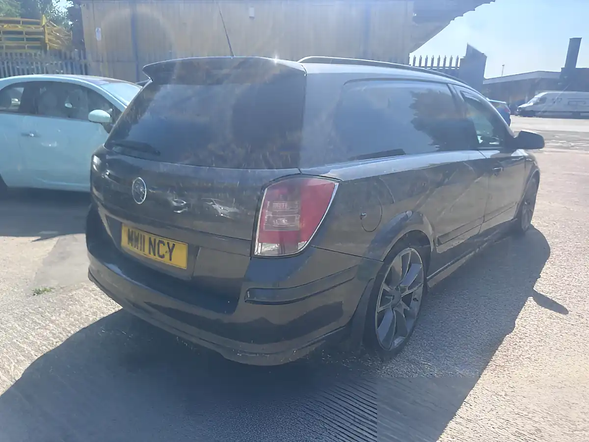Used 2011 Vauxhall Astra Van Sportive Grey - Interior and Exterior details 3