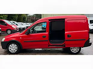 Used 2011 Vauxhall Combo Ecoflex Red - Interior and Exterior details 12