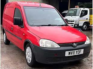 Used 2011 Vauxhall Combo Ecoflex Red - Interior and Exterior details 3