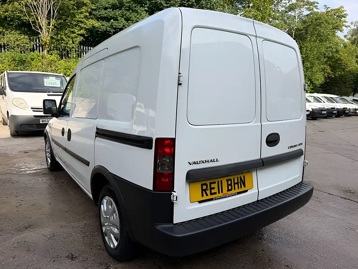 Used 2011 Vauxhall Combo Panel Van White - Interior and Exterior details 10