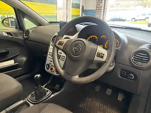 Used 2011 Vauxhall Corsa Excite Blue - Interior and Exterior details 18