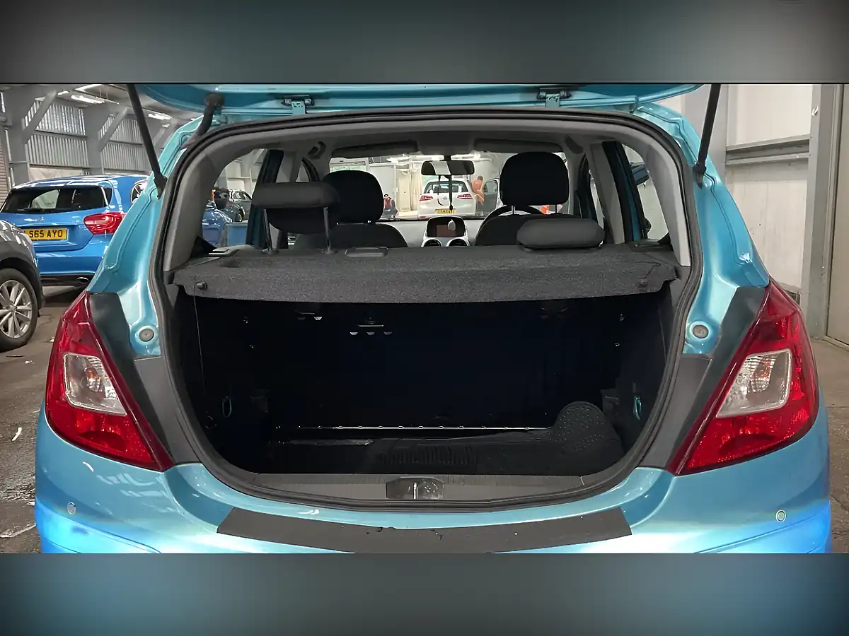 Used 2011 Vauxhall Corsa Excite Blue - Interior and Exterior details 9
