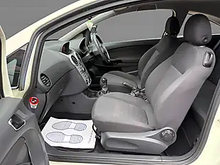 Used 2011 Vauxhall Corsa Excite Green - Interior and Exterior details 11