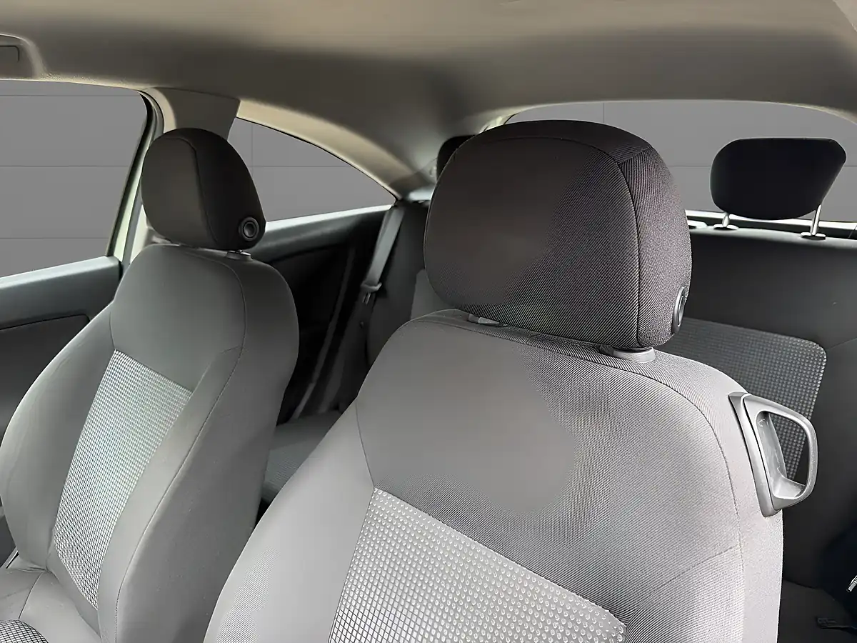 Used 2011 Vauxhall Corsa Excite Green - Interior and Exterior details 12
