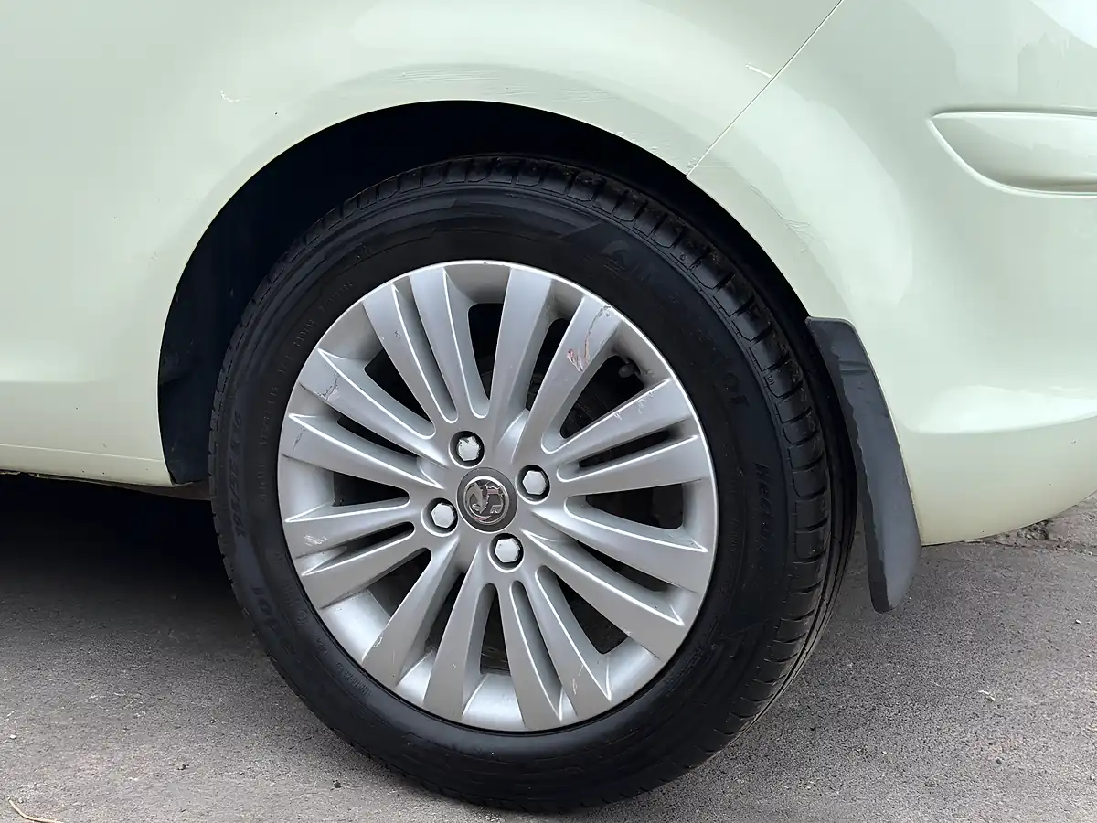 Used 2011 Vauxhall Corsa Excite Green - Interior and Exterior details 20