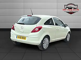 Used 2011 Vauxhall Corsa Excite Green - Interior and Exterior details 7