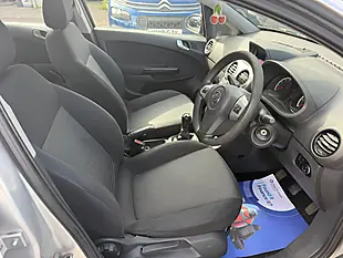 Used 2011 Vauxhall Corsa Excite Silver - Interior and Exterior details 10
