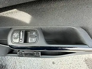 Used 2011 Vauxhall Corsa Excite Silver - Interior and Exterior details 16