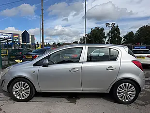 Used 2011 Vauxhall Corsa Excite Silver - Interior and Exterior details 6