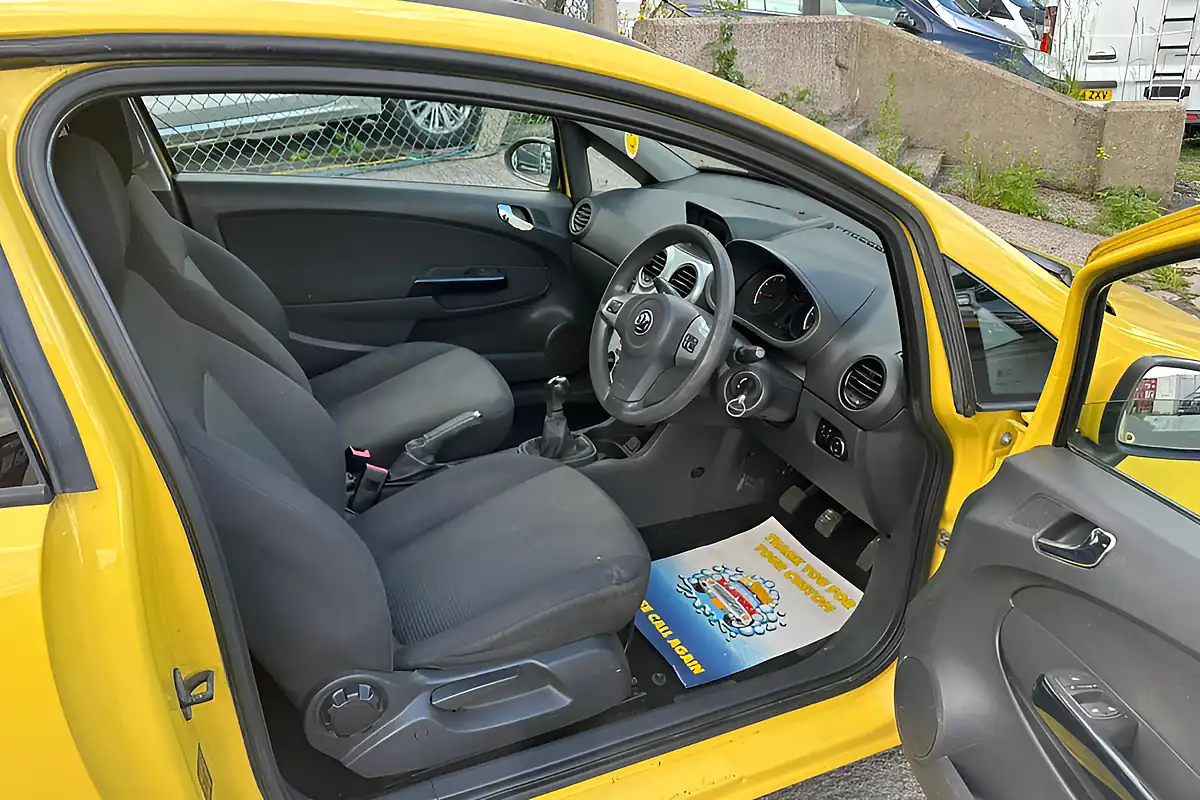 Used 2011 Vauxhall Corsa Excite Yellow - Interior and Exterior details 11