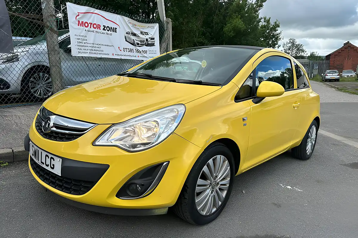 Used 2011 Vauxhall Corsa Excite Yellow - Interior and Exterior details 3