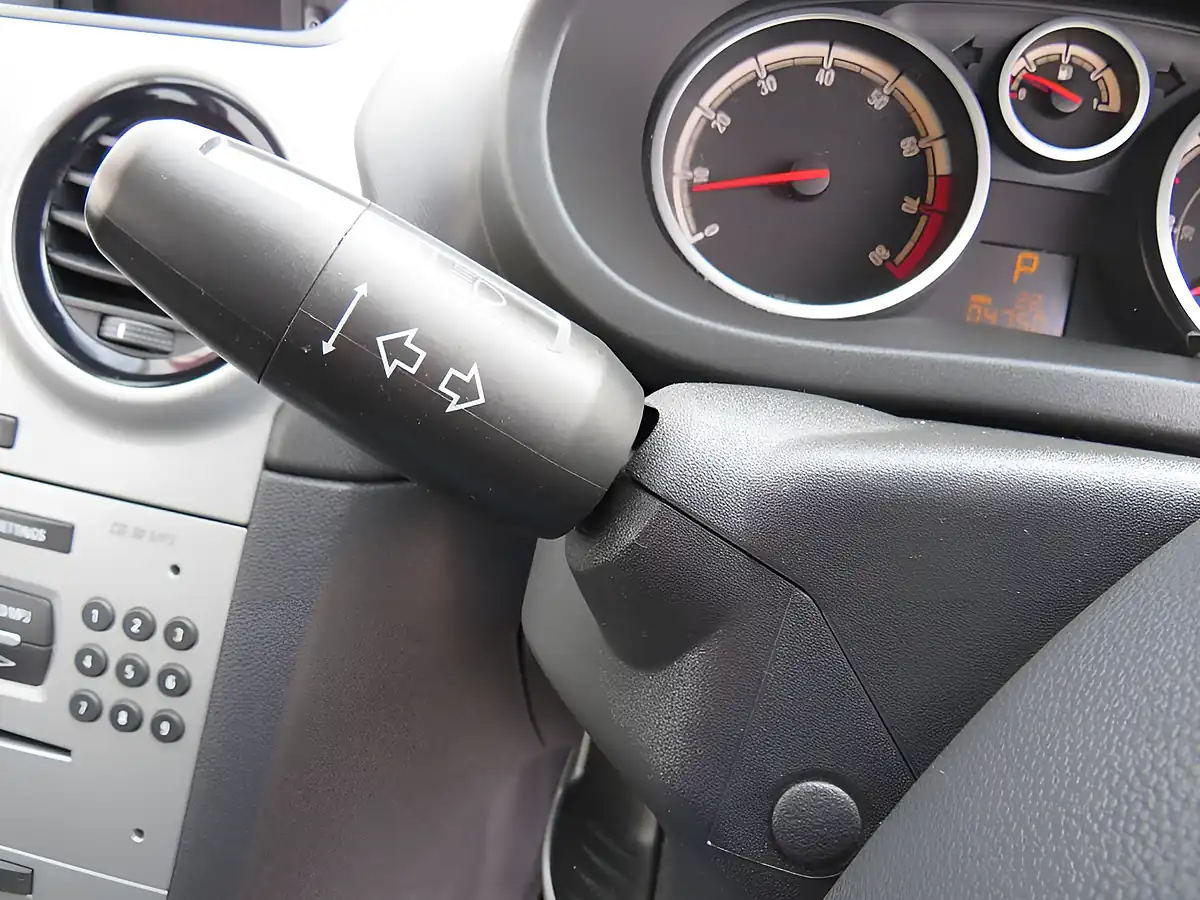 Used 2011 Vauxhall Corsa Exclusiv Red - Interior and Exterior details 13