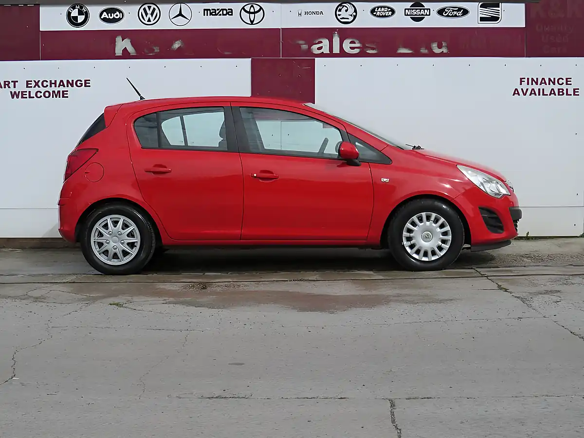 Used 2011 Vauxhall Corsa Exclusiv Red - Interior and Exterior details 3