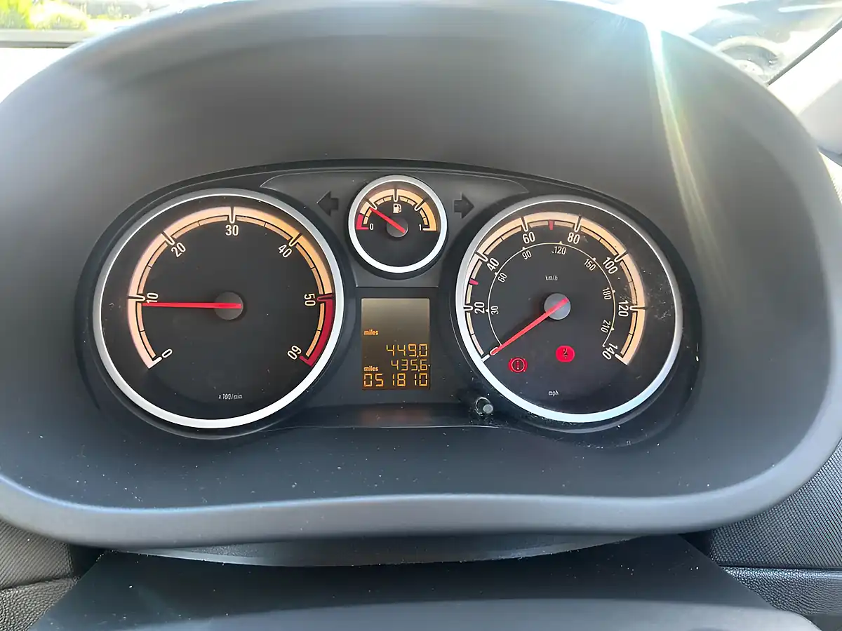 Used 2011 Vauxhall Corsa Limited Edition Red - Interior and Exterior details 9