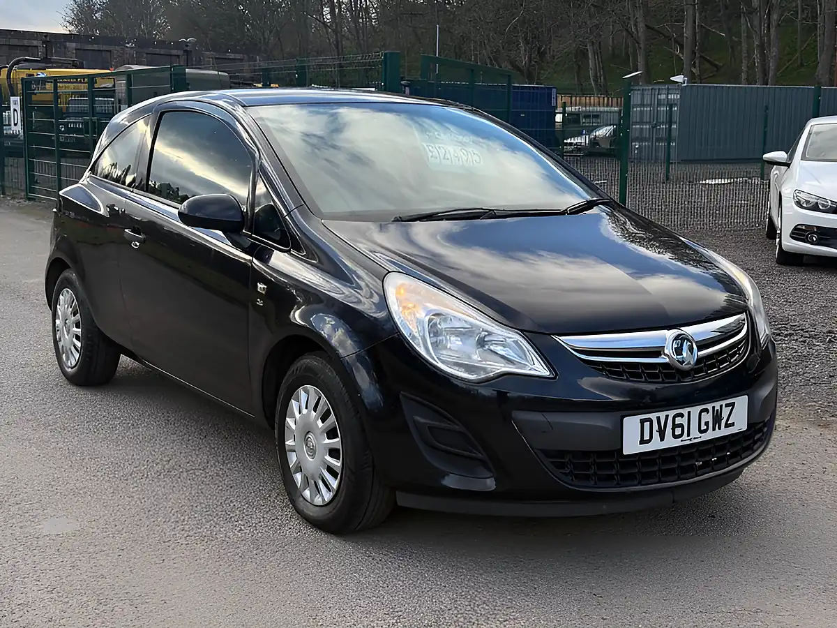 Used 2011 Vauxhall Corsa S Black - Interior and Exterior details 2