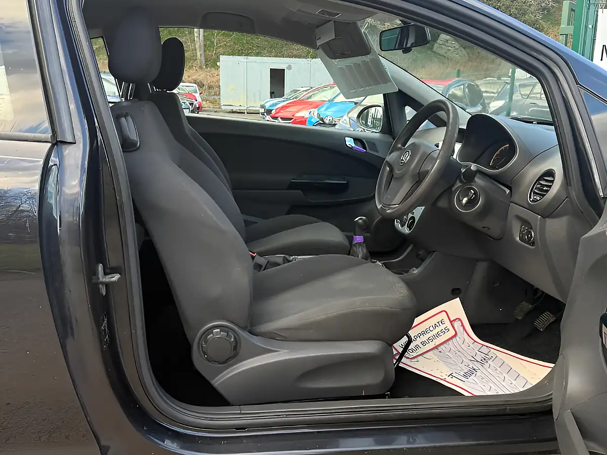 Used 2011 Vauxhall Corsa S Black - Interior and Exterior details 9