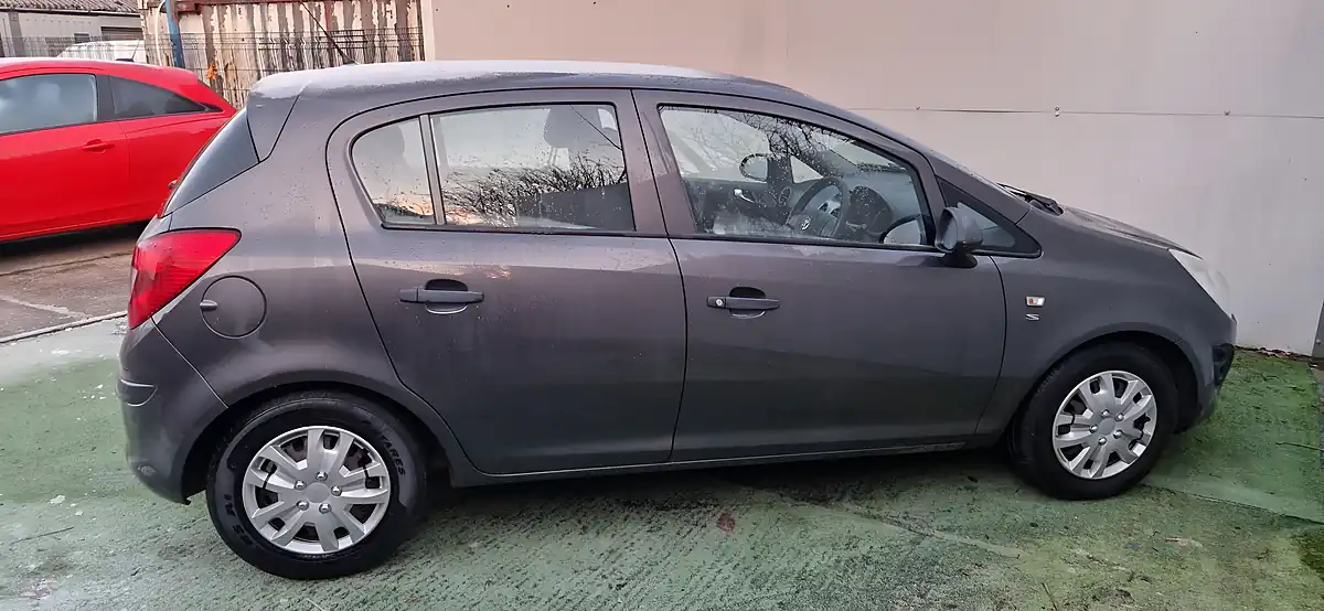 Used 2011 Vauxhall Corsa S Grey - Interior and Exterior details 6