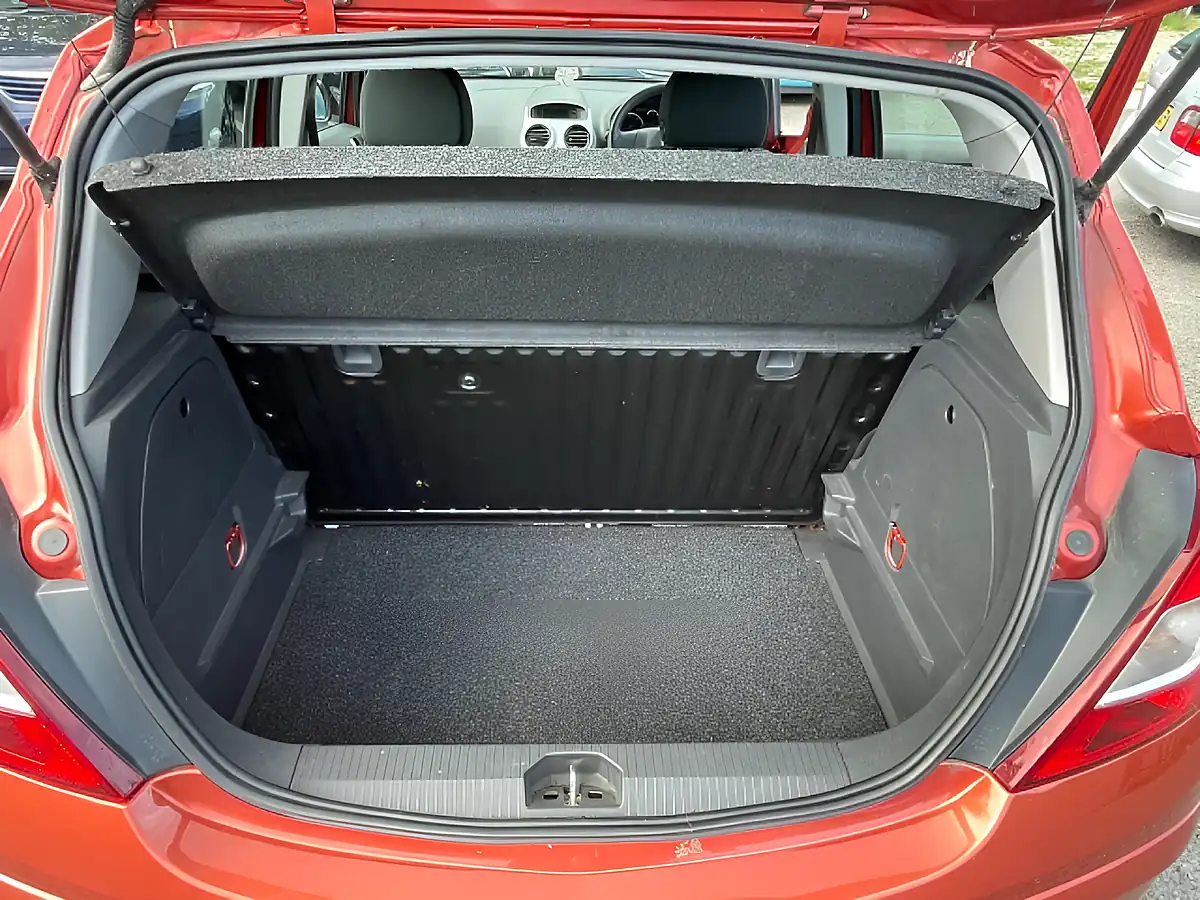 Used 2011 Vauxhall Corsa S Orange - Interior and Exterior details 10