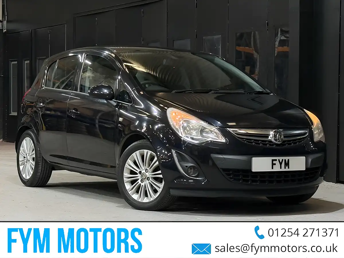 Used 2011 Vauxhall Corsa Se Black - Front View