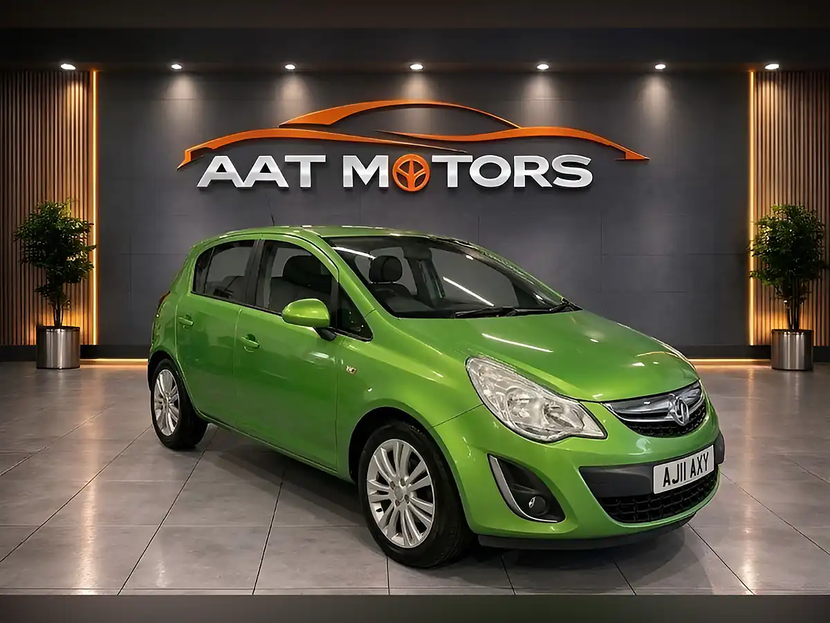 Used 2011 Vauxhall Corsa Se Green - Interior and Exterior details 2